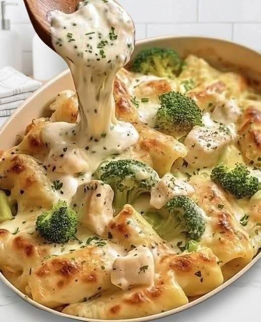 Creamy Chicken, Broccoli & Cheese Tortellini Bake