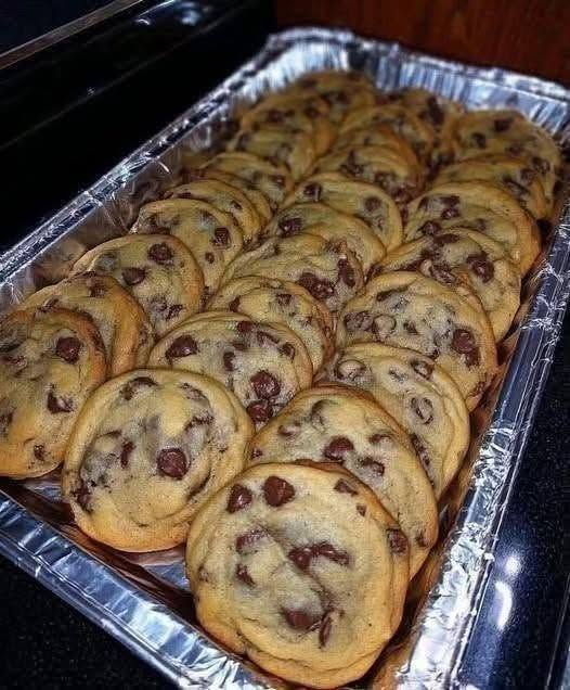 Soft & Chewy Chocolate Chip Cookies