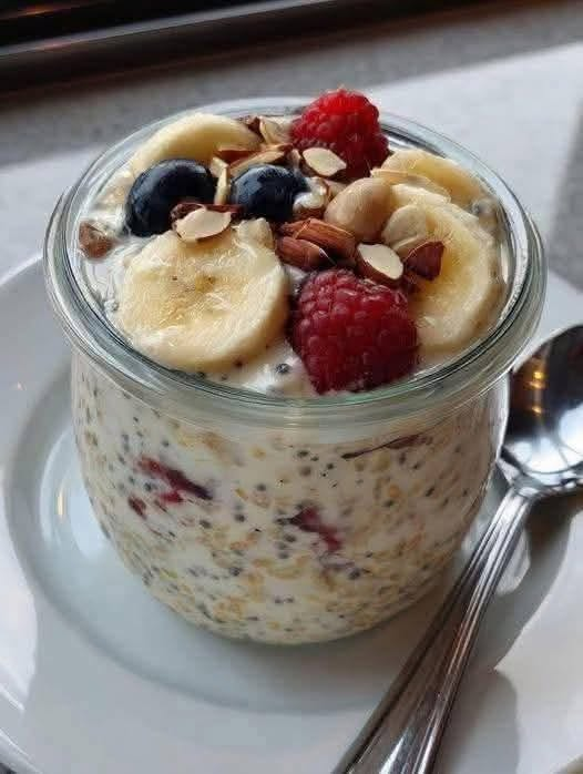 Berry-Banana Nut Overnight Oats — Full Recipe