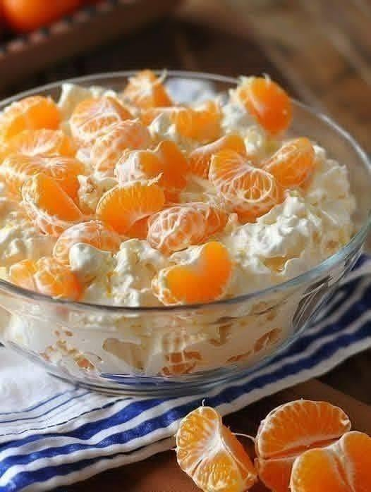 Creamy Mandarin Orange Cottage Cheese Salad