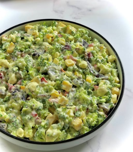 Creamy Broccoli Crunch Salad